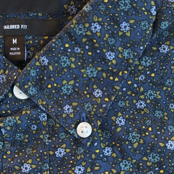 Bonobos Washed Button Down in Blue Fox Floral size Medium Tailored - Picture 6 of 8
